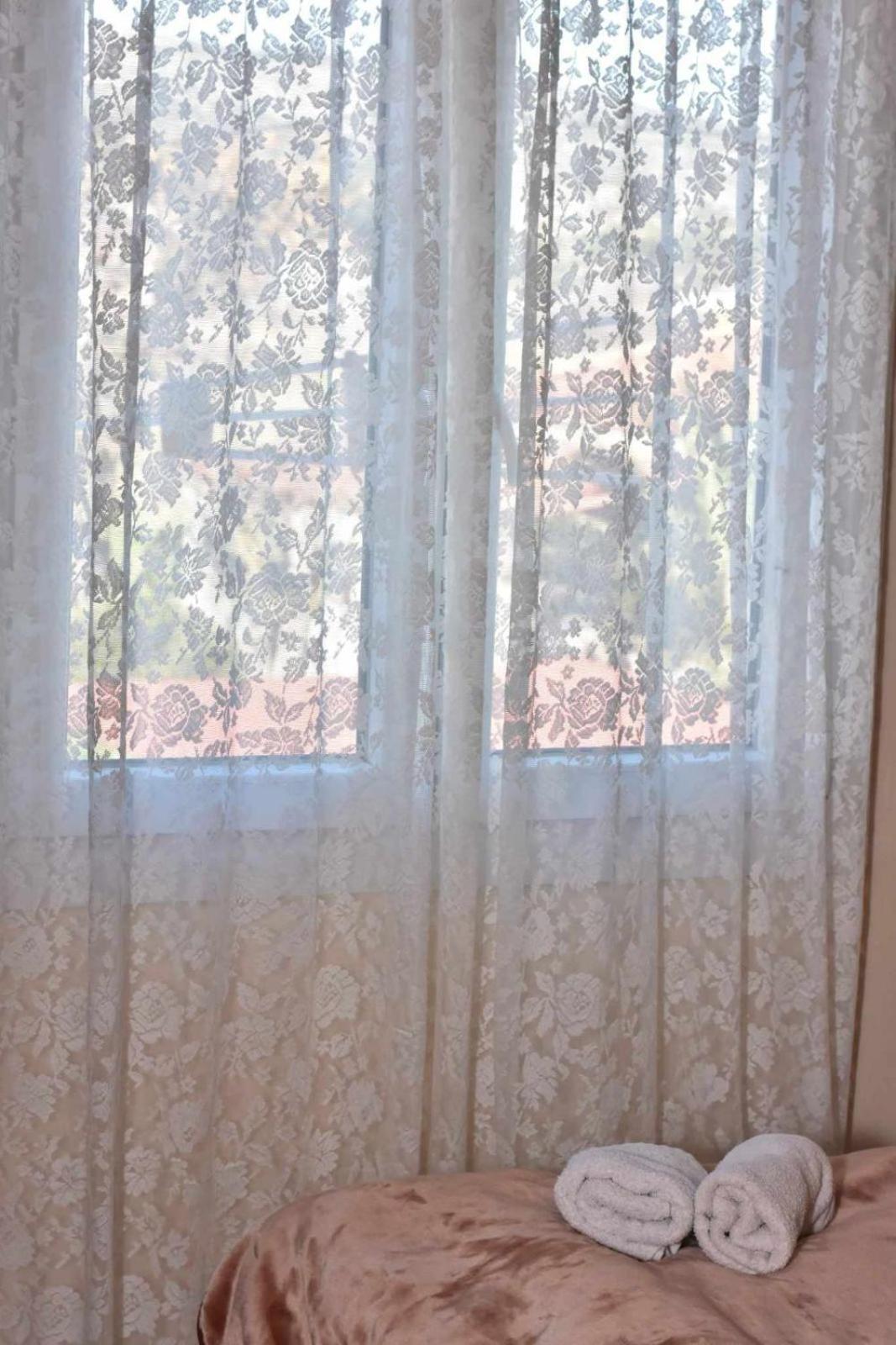 Μοντέρνα Εξοχική Κατοικία Στην Κωμη كومي المظهر الخارجي الصورة